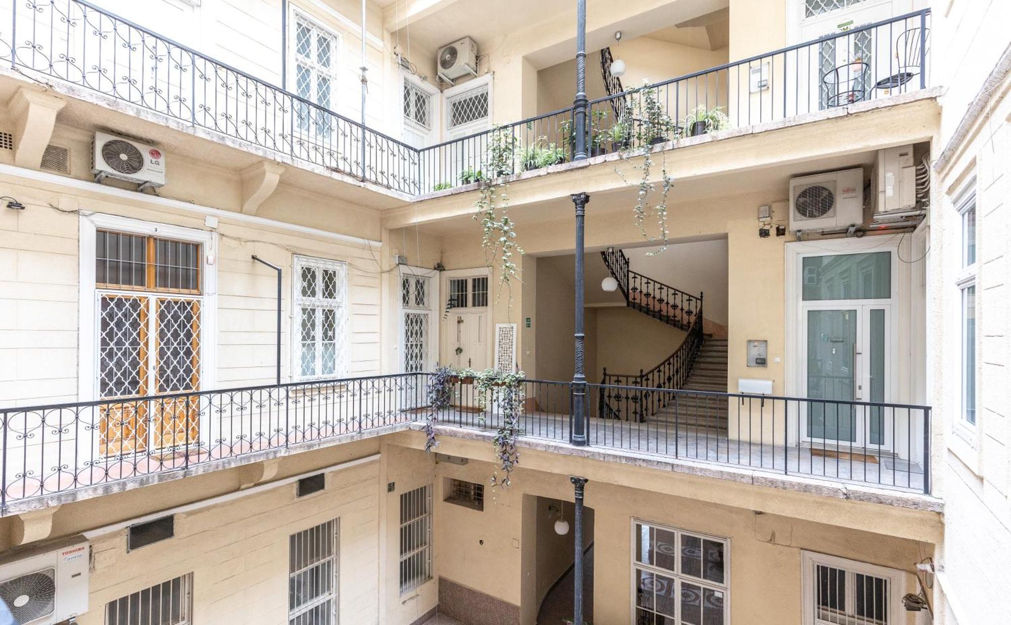 Andrassy Square Residence Budapest Ngoại thất bức ảnh